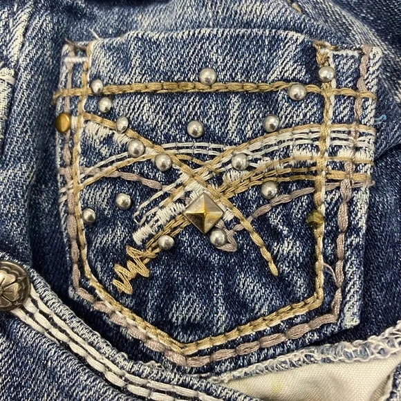 Maurices woman’s bootcut jeans size 11/12 Short - Picture 5 of 9